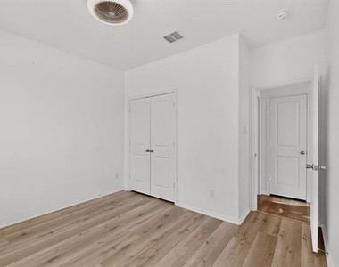 2285 Obsidian Drive - Photo Thumbnail 15