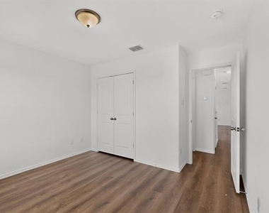 2285 Obsidian Drive - Photo Thumbnail 28
