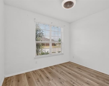 2285 Obsidian Drive - Photo Thumbnail 13