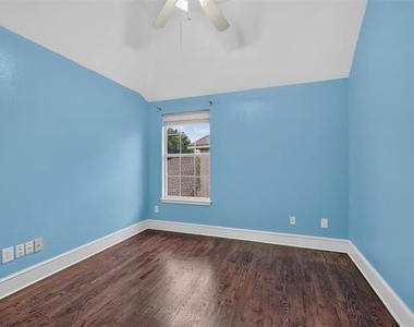 5900 Atlanta Drive - Photo Thumbnail 17