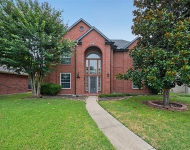 5900 Atlanta Drive - Photo Thumbnail 1