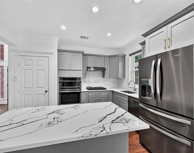 5900 Atlanta Drive - Photo Thumbnail 8