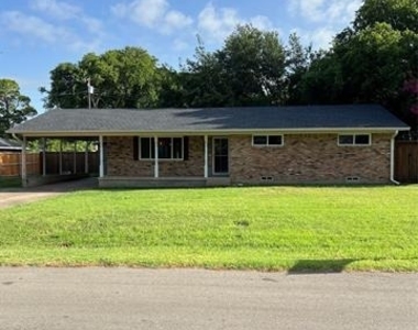 607 Cain Street - Photo Thumbnail 18