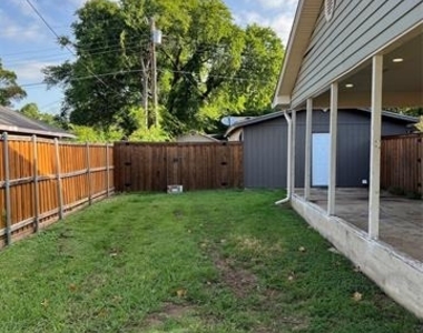 607 Cain Street - Photo Thumbnail 17