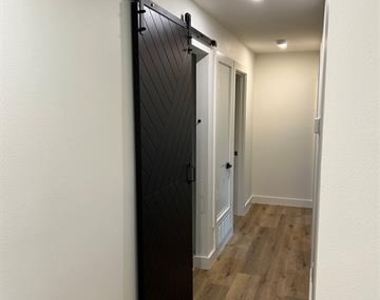 607 Cain Street - Photo Thumbnail 5
