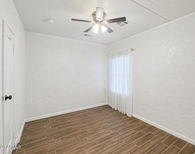 5913 W Palmaire Avenue - Photo Thumbnail 13