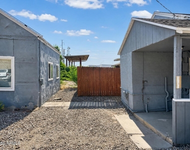 5913 W Palmaire Avenue - Photo Thumbnail 10