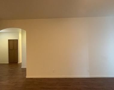 3117 S Signal Butte Road - Photo Thumbnail 2