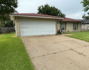607 Glen Rock Place - Photo Thumbnail 1