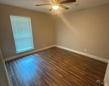 607 Glen Rock Place - Photo Thumbnail 22