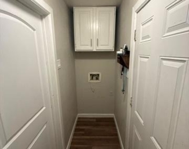 607 Glen Rock Place - Photo Thumbnail 14