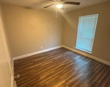 607 Glen Rock Place - Photo Thumbnail 20