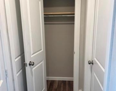 607 Glen Rock Place - Photo Thumbnail 21
