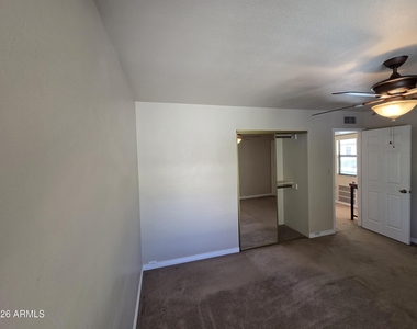 1809 E Frier Drive - Photo Thumbnail 14