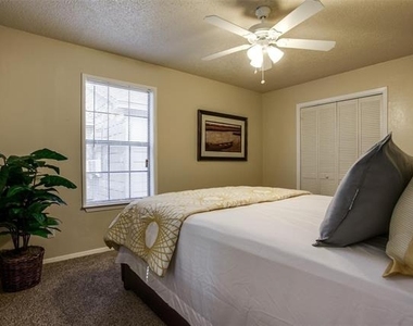 5322 Columbia Avenue - Photo Thumbnail 21