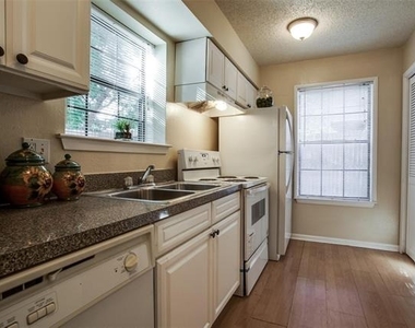 5322 Columbia Avenue - Photo Thumbnail 18