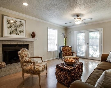 5322 Columbia Avenue - Photo Thumbnail 6