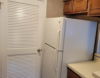 2103 Friendly Drive - Photo Thumbnail 19