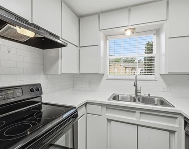 6540 Bernadine Drive - Photo Thumbnail 2