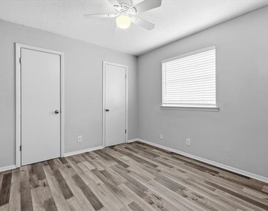 6540 Bernadine Drive - Photo Thumbnail 11