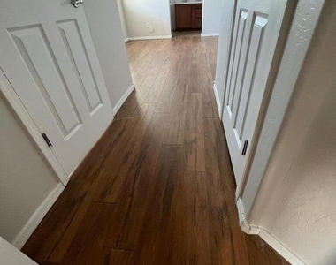 4661 E Laurel Avenue - Photo Thumbnail 21