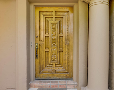 8711 E Paraiso Drive - Photo Thumbnail 3
