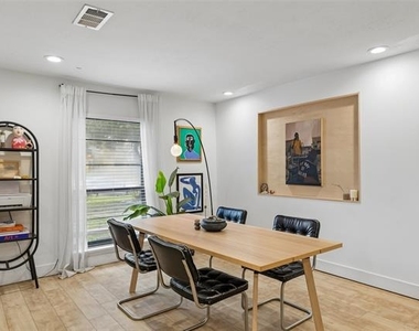 3818 Ruidosa Avenue - Photo Thumbnail 4