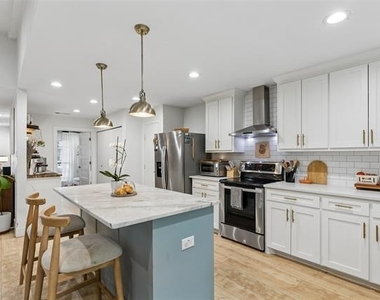 3818 Ruidosa Avenue - Photo Thumbnail 13