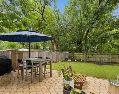 3818 Ruidosa Avenue - Photo Thumbnail 24