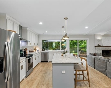 3818 Ruidosa Avenue - Photo Thumbnail 14