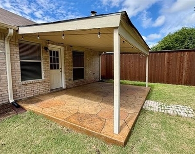243 Lake Travis Drive - Photo Thumbnail 23