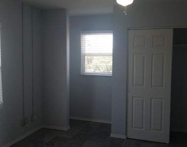 1602 W Mcdowell Road - Photo Thumbnail 3