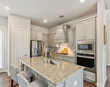 3614 Adriana Avenue - Photo Thumbnail 9