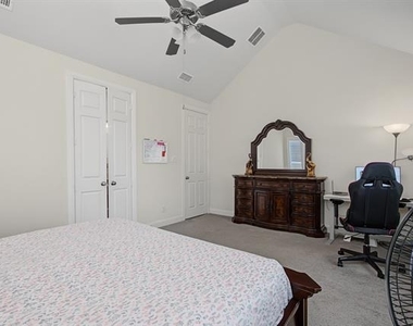 8701 Fairway Lane - Photo Thumbnail 20