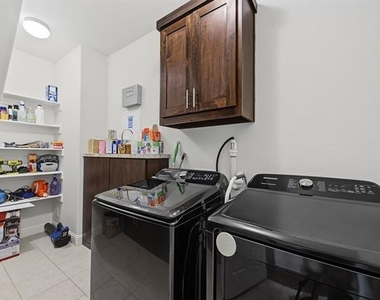 8701 Fairway Lane - Photo Thumbnail 26