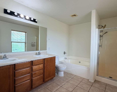 571 E Reflection Place - Photo Thumbnail 12