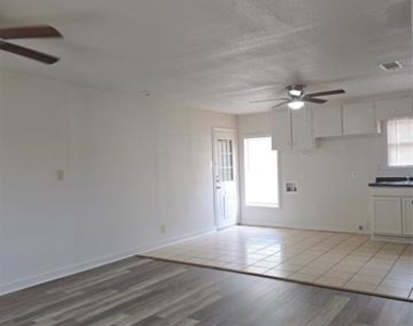 432 Lorna Street - Photo Thumbnail 5