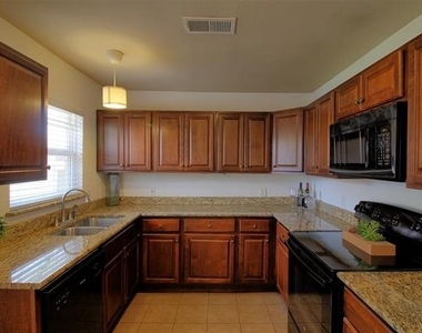 10849 Cotillion Drive - Photo Thumbnail 8