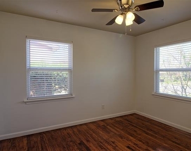 10849 Cotillion Drive - Photo Thumbnail 14