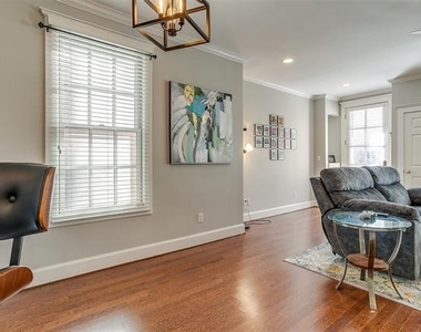 1211 S Adams Street - Photo Thumbnail 9