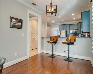 1211 S Adams Street - Photo Thumbnail 8