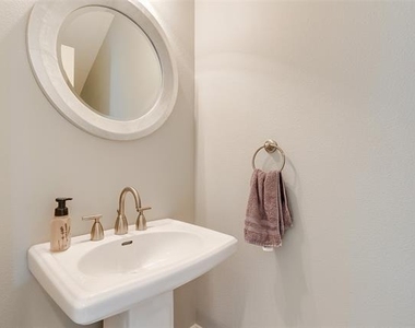 1211 S Adams Street - Photo Thumbnail 22