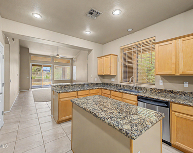 6932 W Blackhawk Drive - Photo Thumbnail 16