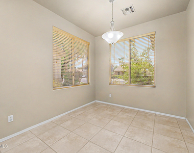 6932 W Blackhawk Drive - Photo Thumbnail 12
