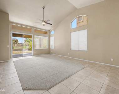 6932 W Blackhawk Drive - Photo Thumbnail 10