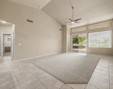 6932 W Blackhawk Drive - Photo Thumbnail 8