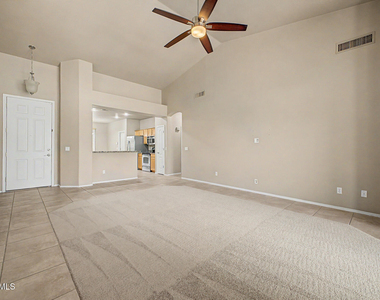 6932 W Blackhawk Drive - Photo Thumbnail 9