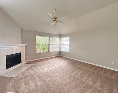 6104 Oldham Drive - Photo Thumbnail 4