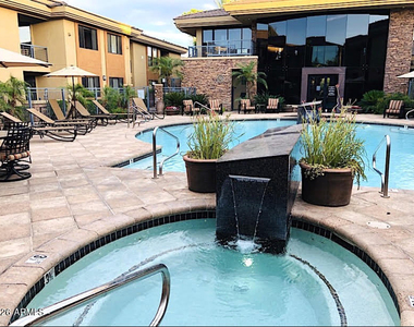 6900 E Princess Drive - Photo Thumbnail 11