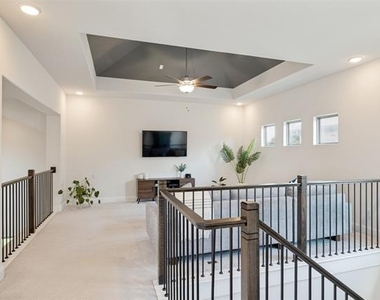 943 Marie Drive - Photo Thumbnail 13